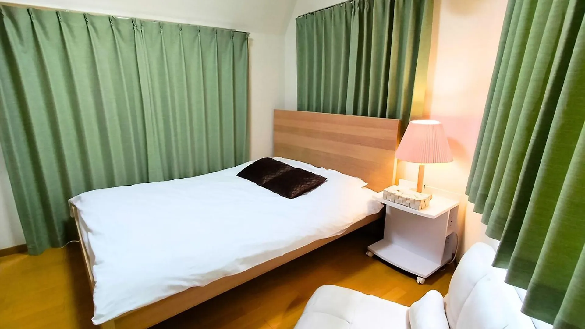 Minami-Aoyama-1St Apartment Tokyo